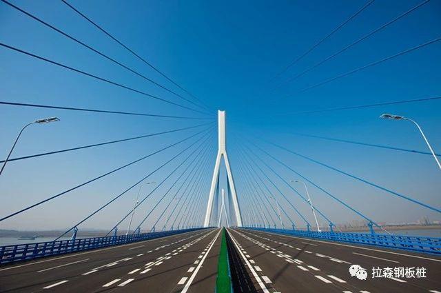 24米拉森钢板桩应用于沌口长江公路大桥